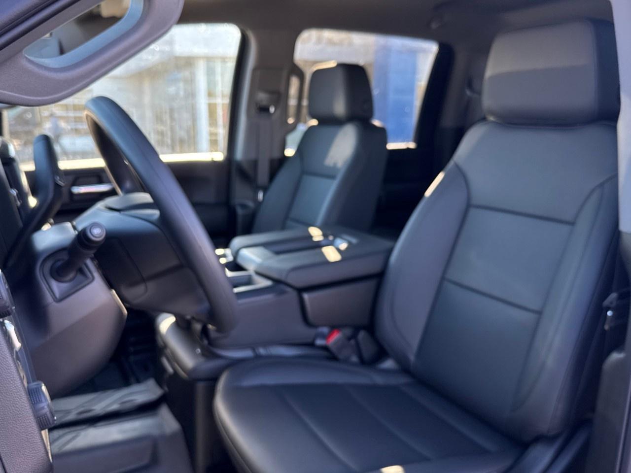 2026 Chevrolet Silverado 3500HD 4WD Crew Cab Standard Box Work Truck Photo