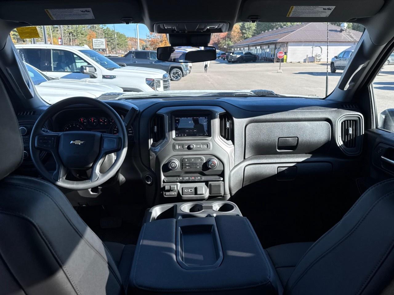 2026 Chevrolet Silverado 3500HD 4WD Crew Cab Standard Box Work Truck Photo