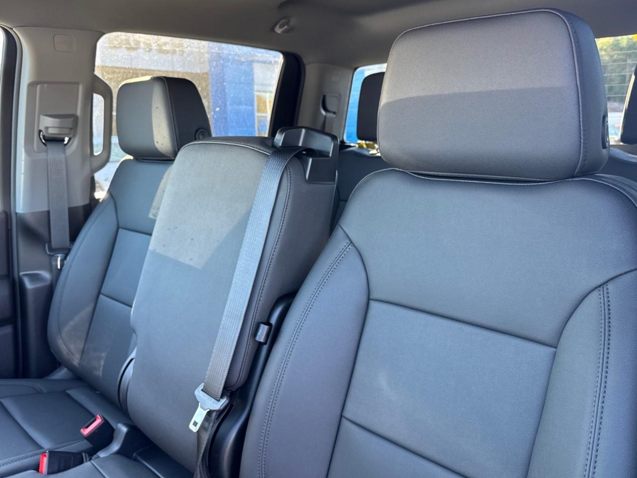 2026 Chevrolet Silverado 3500HD 4WD Crew Cab Standard Box Work Truck Photo