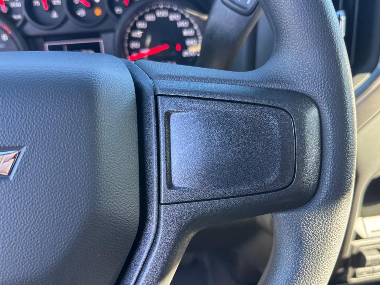 2026 Chevrolet Silverado 3500HD 4WD Crew Cab Standard Box Work Truck Photo