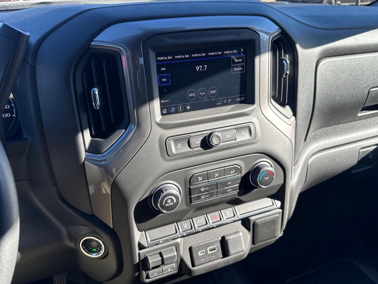 2026 Chevrolet Silverado 3500HD 4WD Crew Cab Standard Box Work Truck Photo