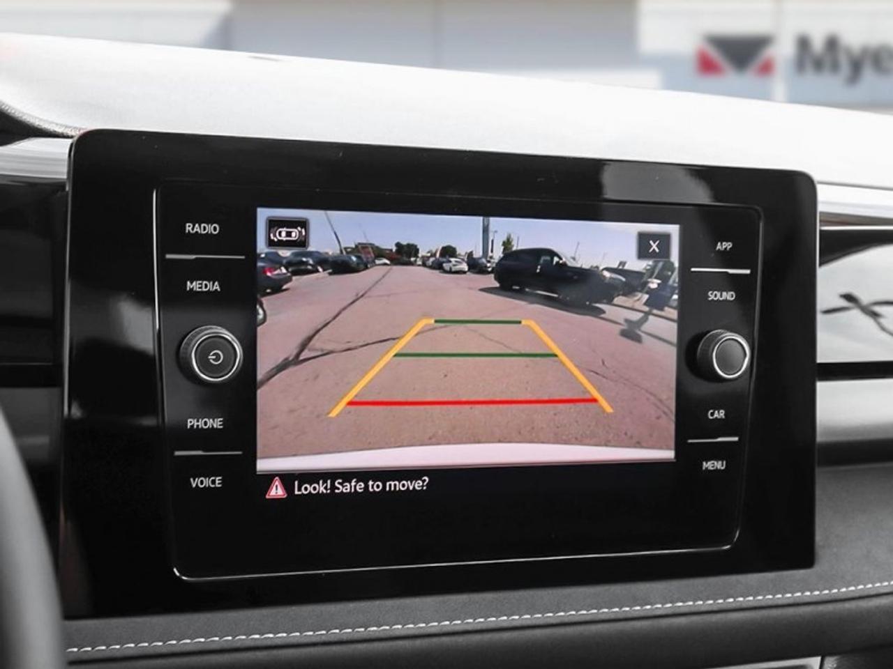 2026 Volkswagen Taos Comfortline Black Edition Photo