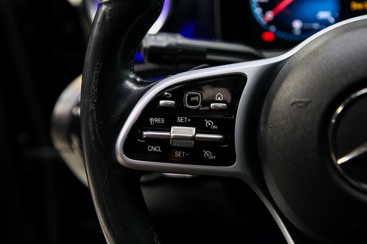 2020 Mercedes-Benz A-Class A 220 4MATIC AWD PREMIUM PKG CARPLAY NAV BLINDSPOT Photo