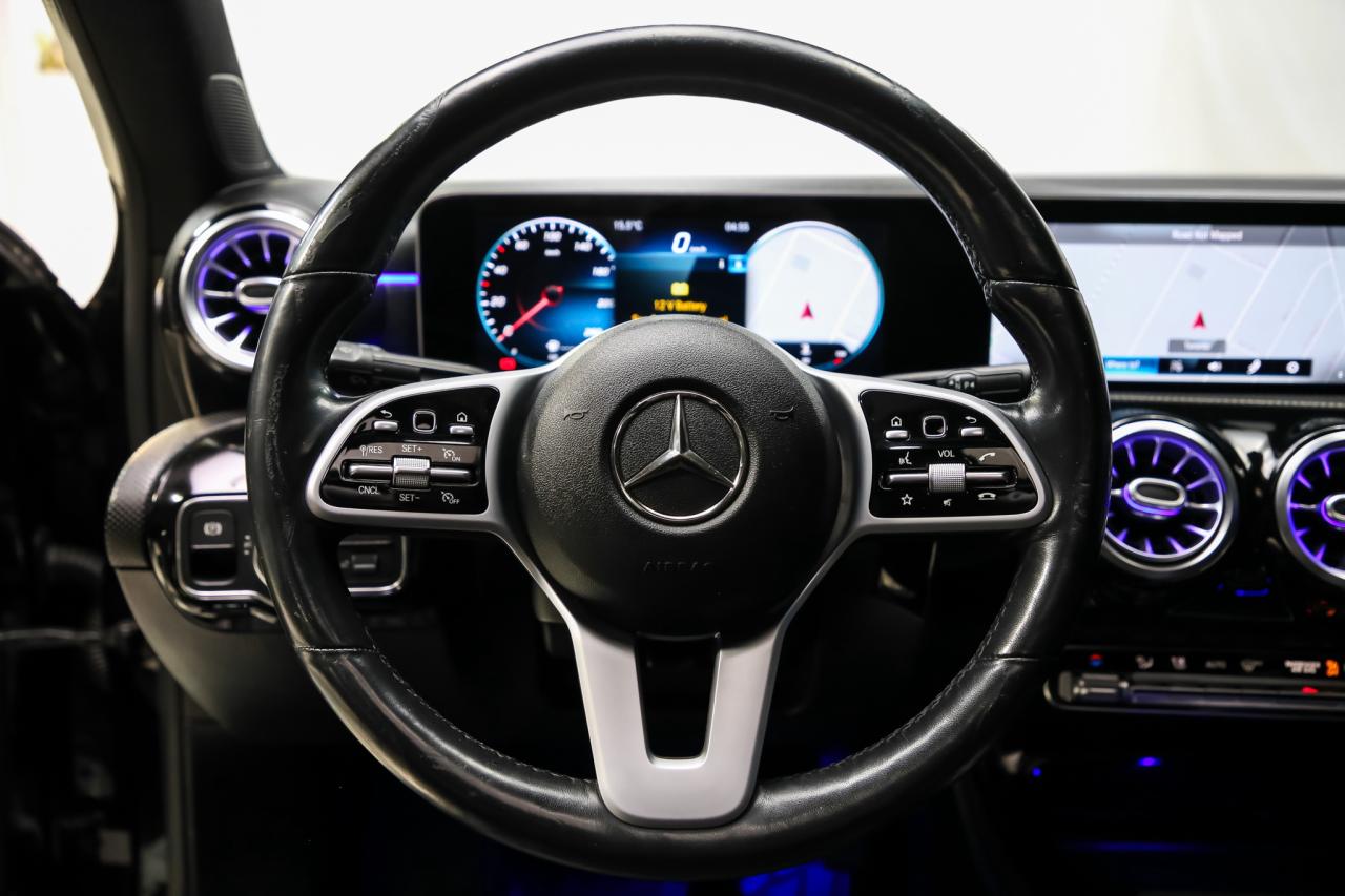 2020 Mercedes-Benz A-Class A 220 4MATIC AWD PREMIUM PKG CARPLAY NAV BLINDSPOT Photo
