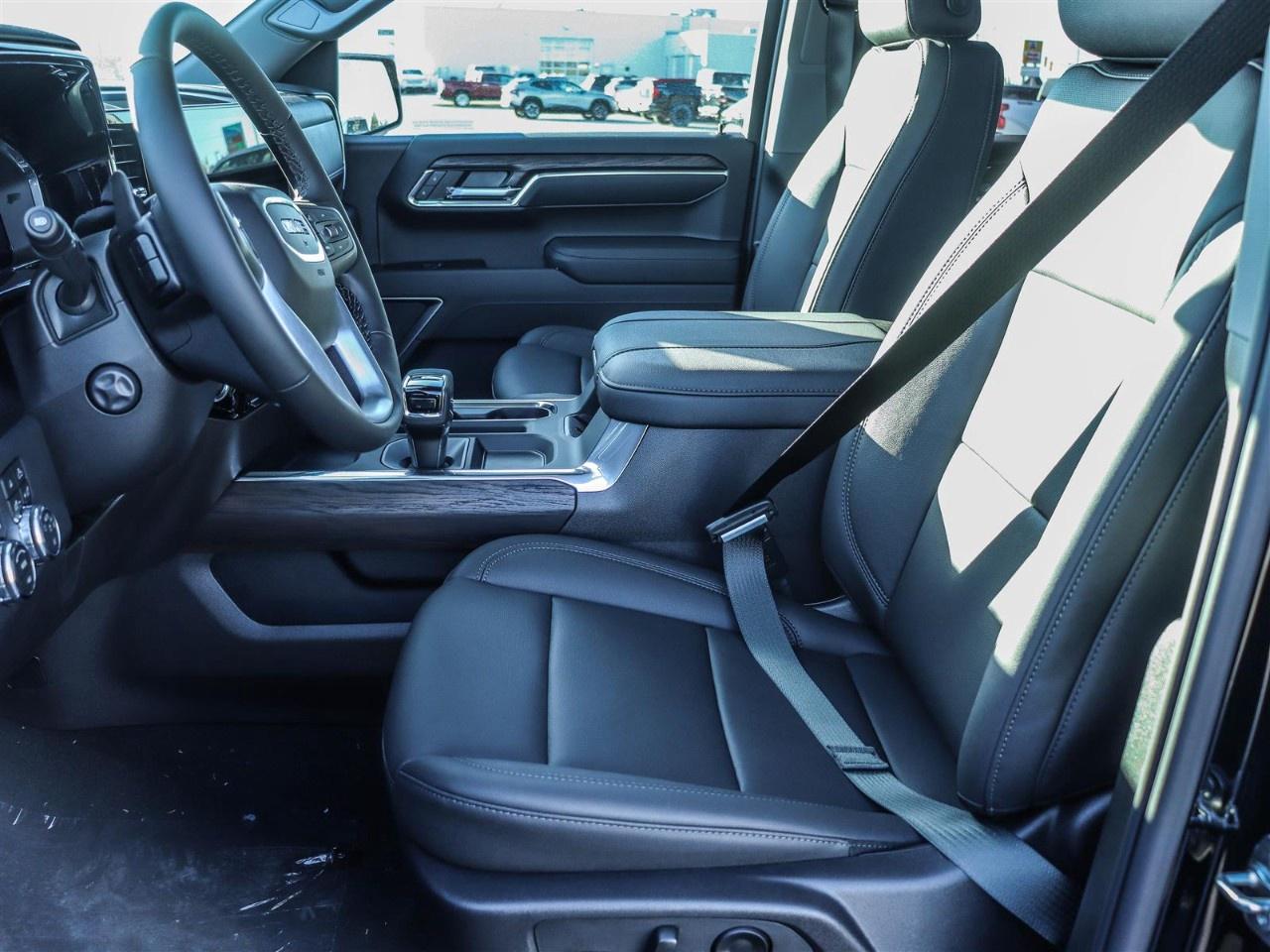 2026 GMC Sierra 1500 Crew Cab Standard Box 4-Wheel Drive SLT Photo