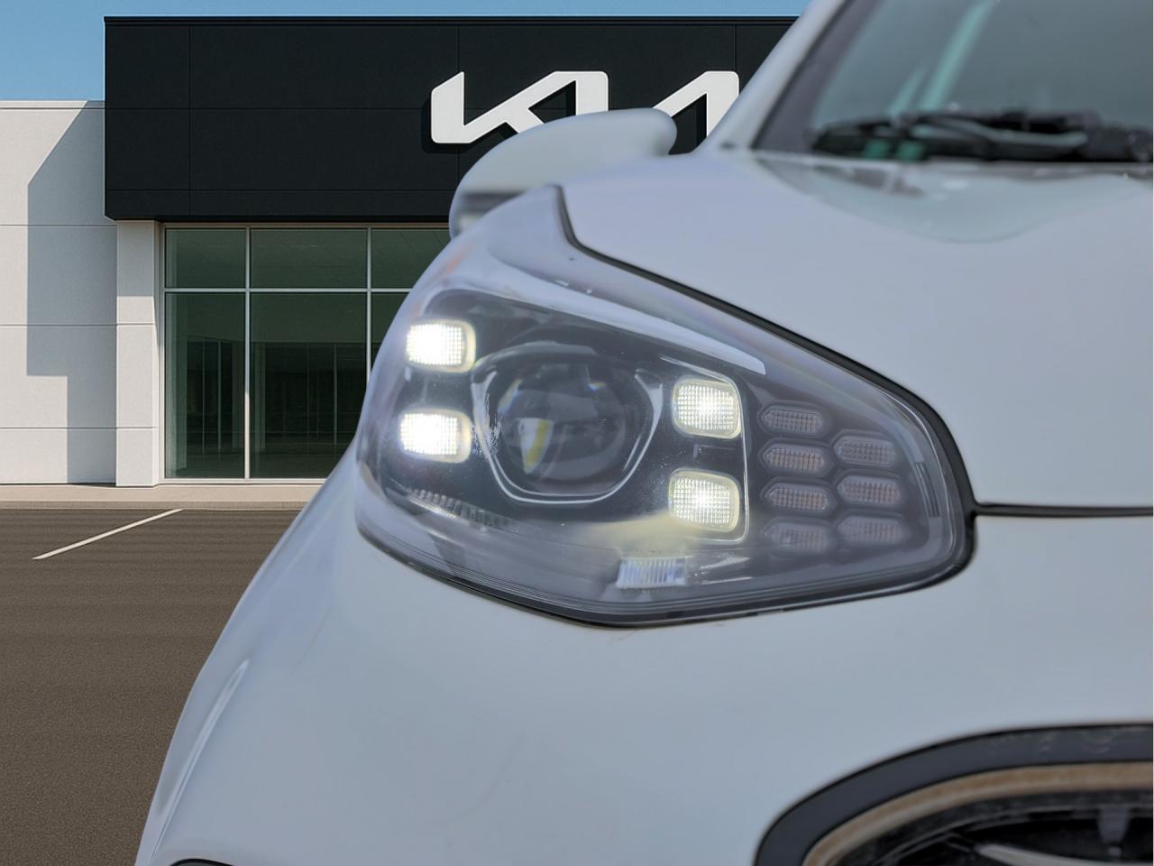 2022 Kia Sportage SX AWD   Ventilated Seat   Leather   Push Start Photo3