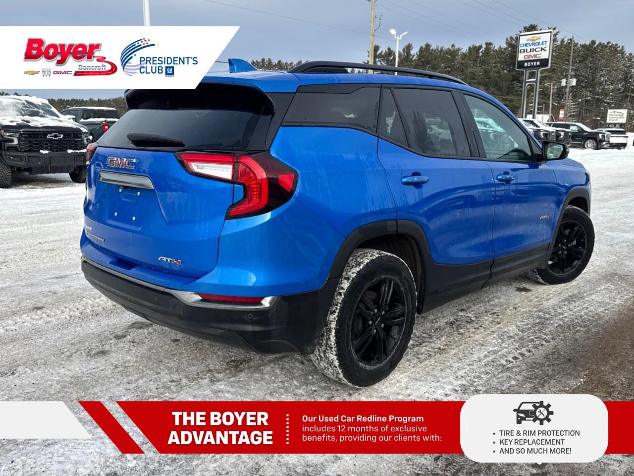 2024 GMC Terrain AWD AT4 Photo4