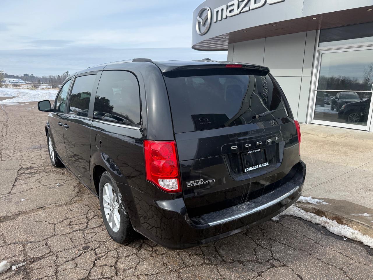 2019 Dodge Grand Caravan CVP/SXT Passenger Van Photo