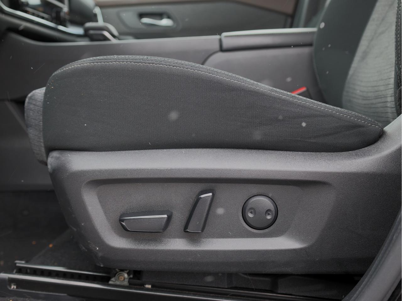 2023 Nissan Rogue SV AWD   Panoramic Roof   Climate Ctrl   Pwr Seat Photo