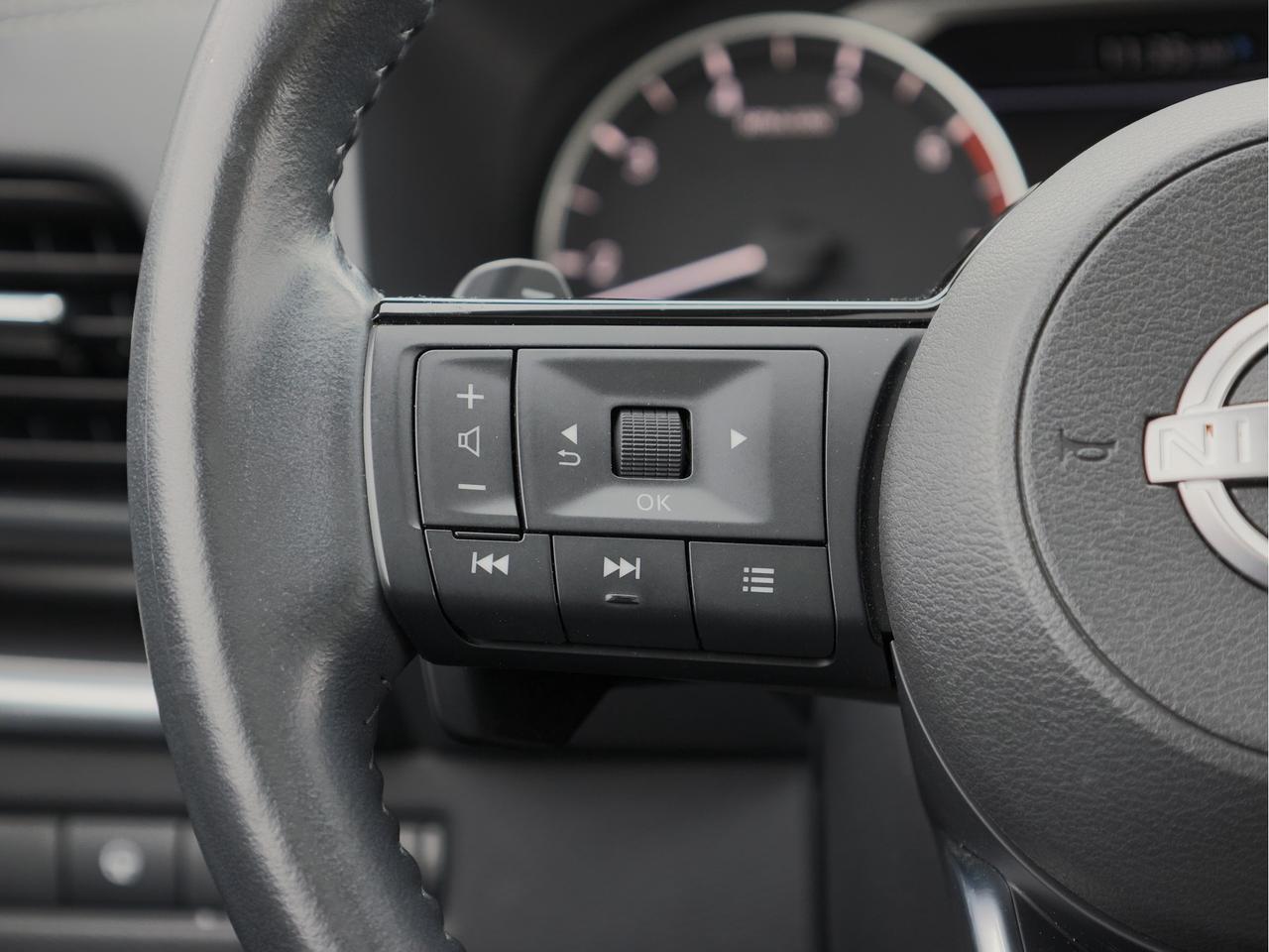 2023 Nissan Rogue SV AWD   Panoramic Roof   Climate Ctrl   Pwr Seat Photo