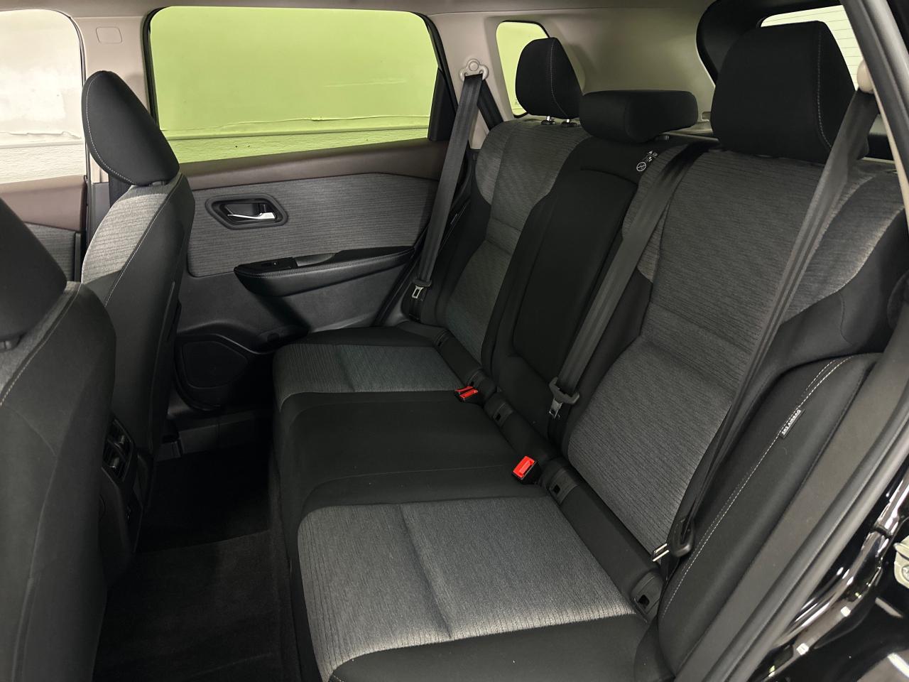 2023 Nissan Rogue SV Moonroof 4dr All-Wheel Drive Sport Utility Photo