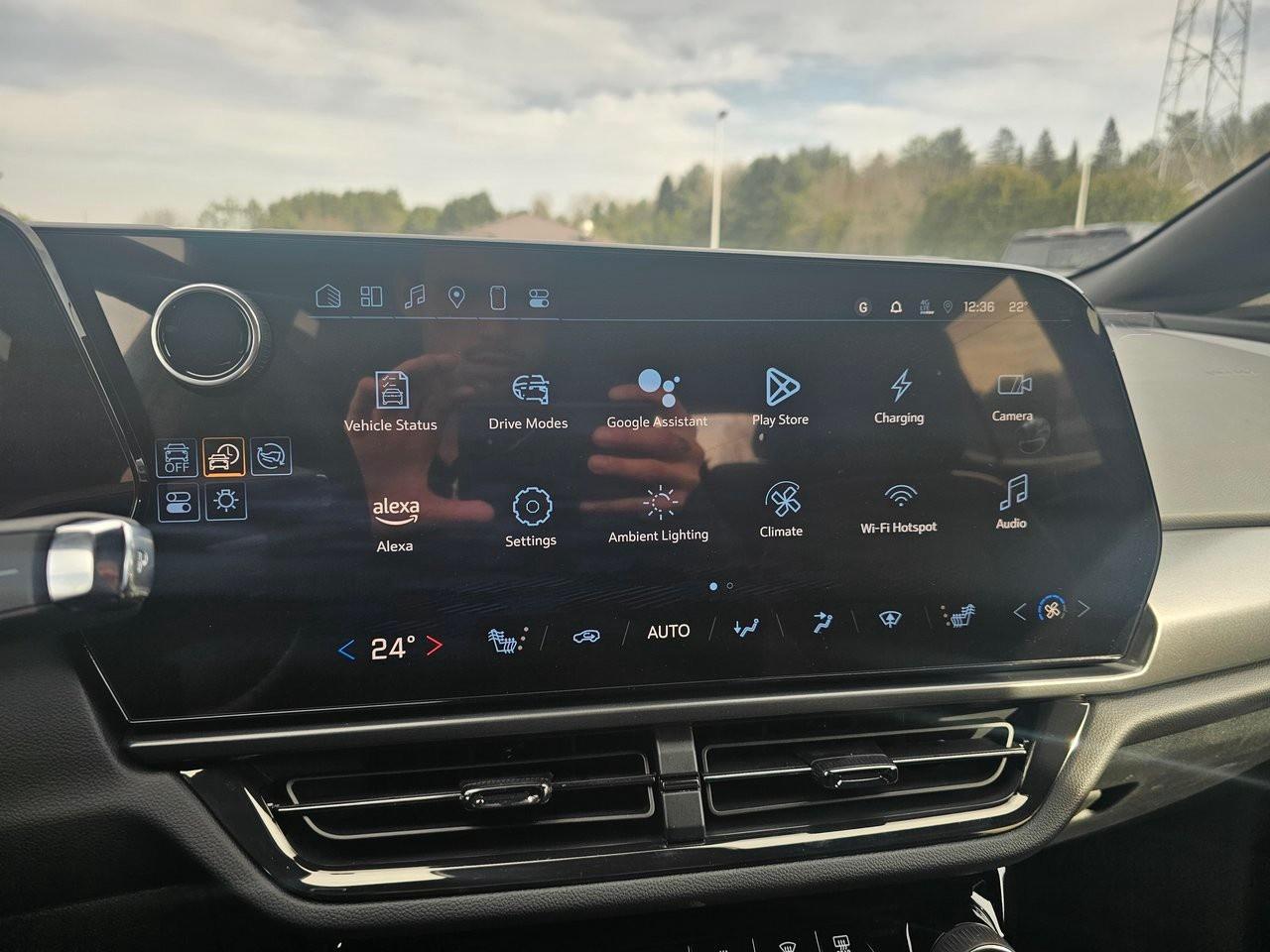 2025 Chevrolet Equinox EV 4dr RS Photo