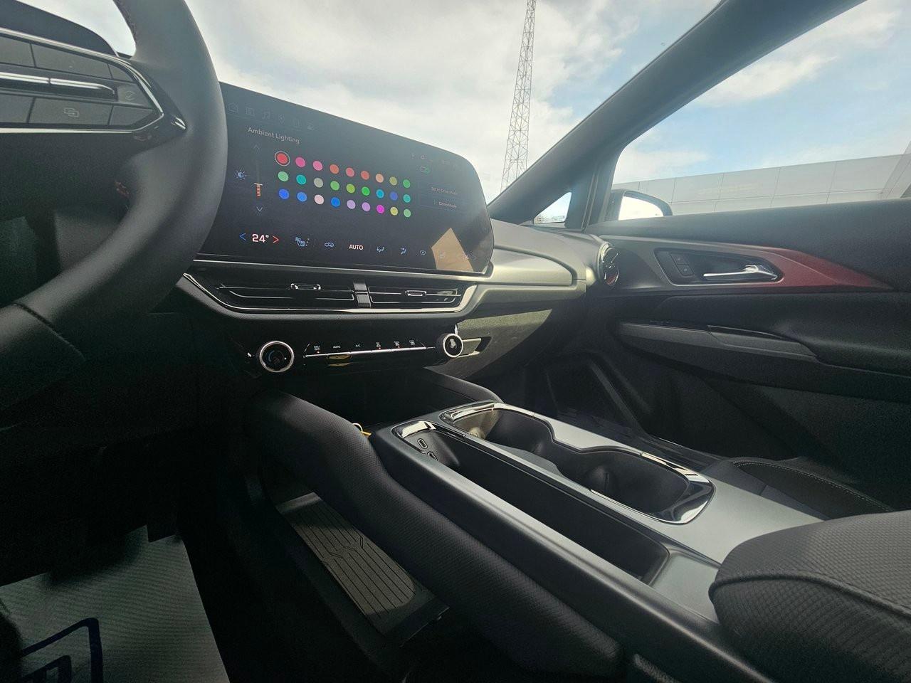 2025 Chevrolet Equinox EV 4dr RS Photo