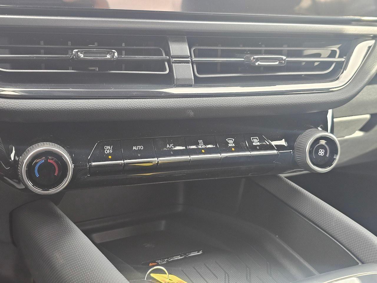 2025 Chevrolet Equinox EV 4dr RS Photo