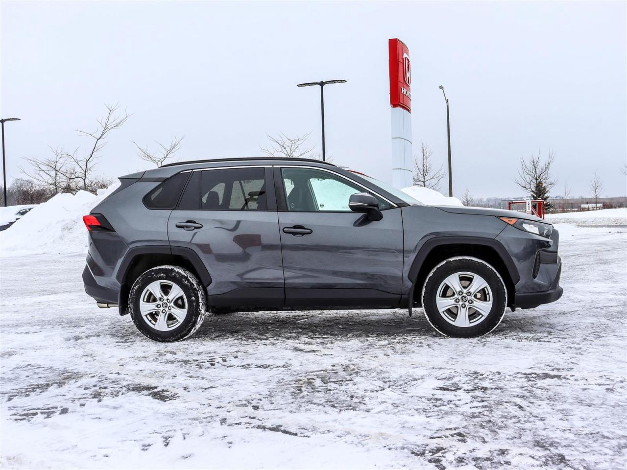 2019 Toyota RAV4 LE 4dr All-wheel Drive Photo