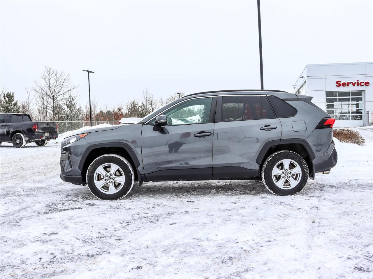 2019 Toyota RAV4 LE 4dr All-wheel Drive Photo4