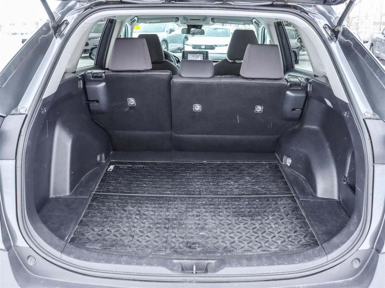 2019 Toyota RAV4 LE 4dr All-wheel Drive Photo