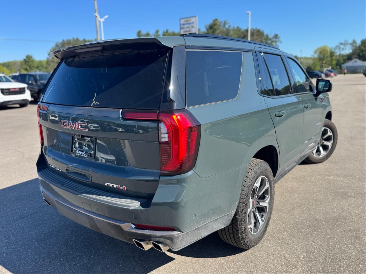 2025 GMC Yukon 4WD 4dr AT4 Ultimate Photo4