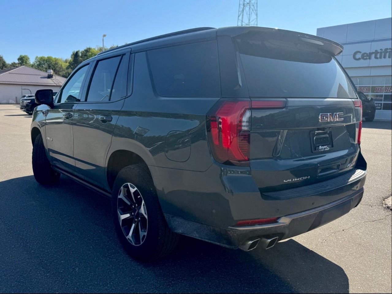 2025 GMC Yukon 4WD 4dr AT4 Ultimate Photo4