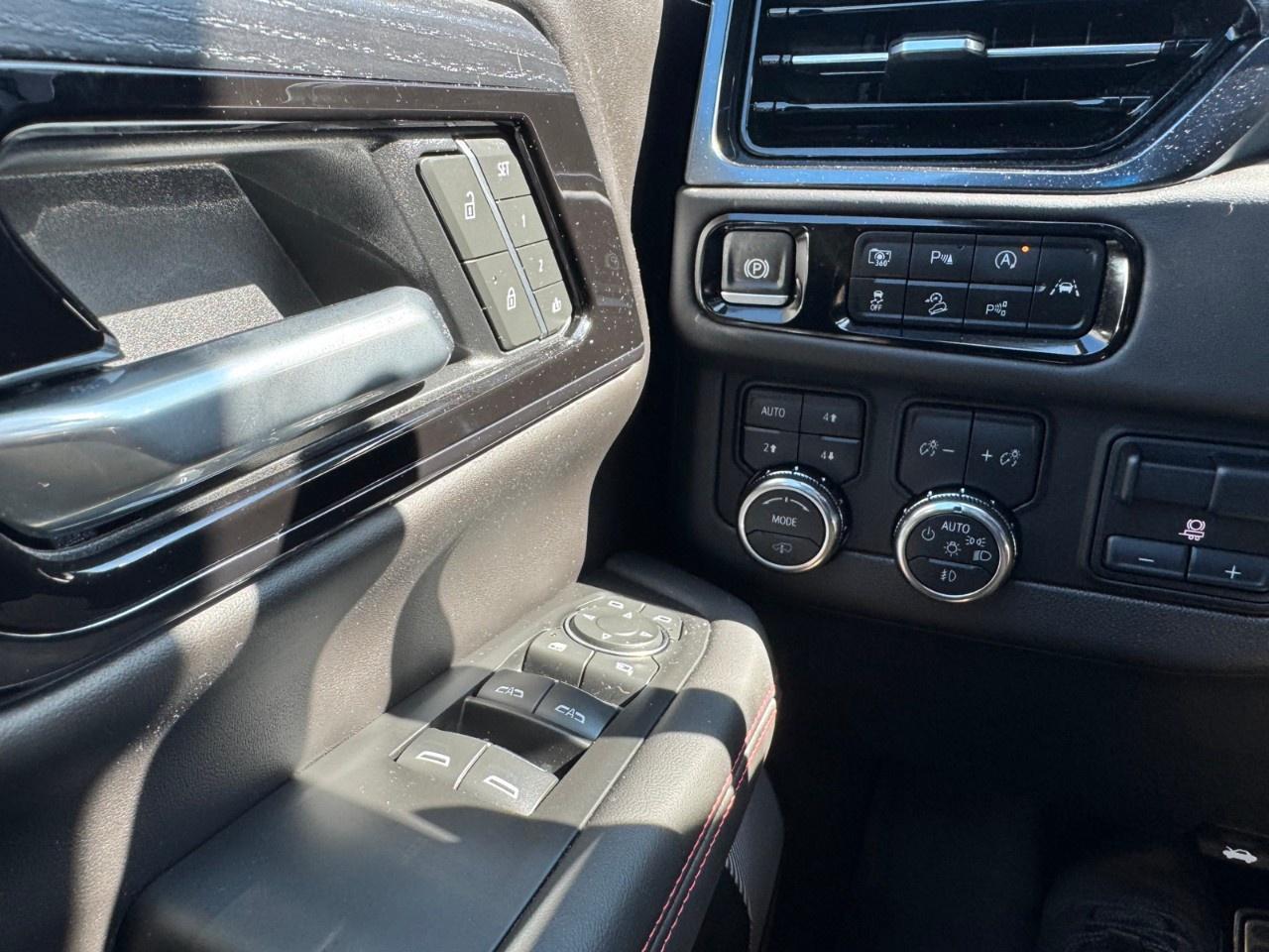 2025 GMC Yukon 4WD 4dr AT4 Ultimate Photo