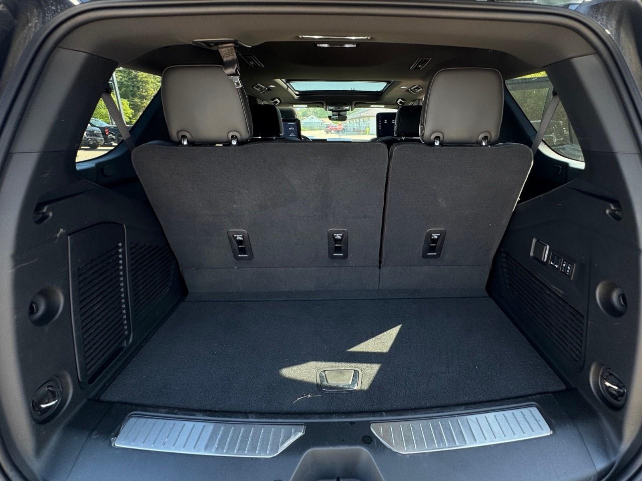 2025 GMC Yukon 4WD 4dr AT4 Ultimate Photo