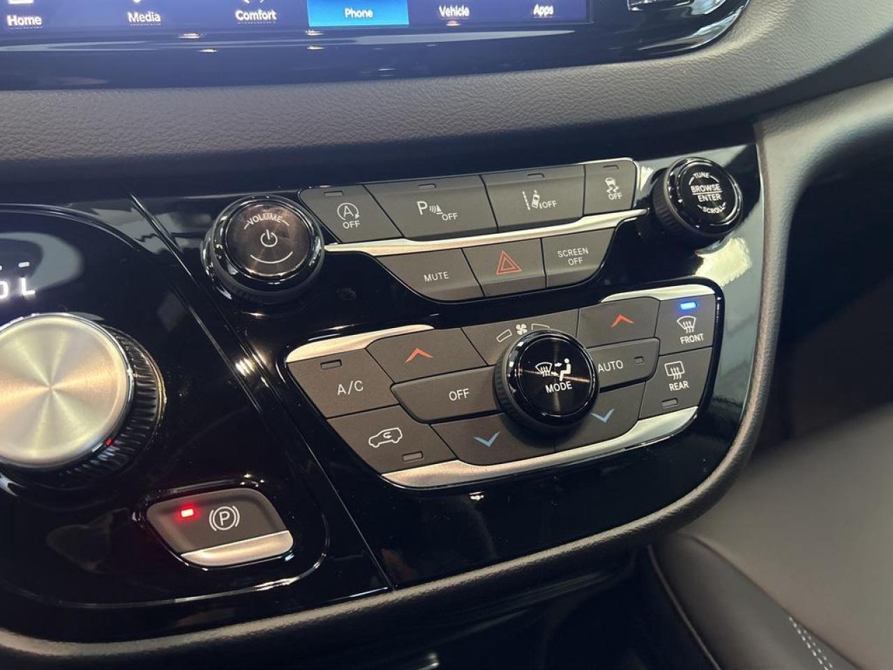 2026 Chrysler Grand Caravan SXT Front-Wheel Drive Passenger Van Photo