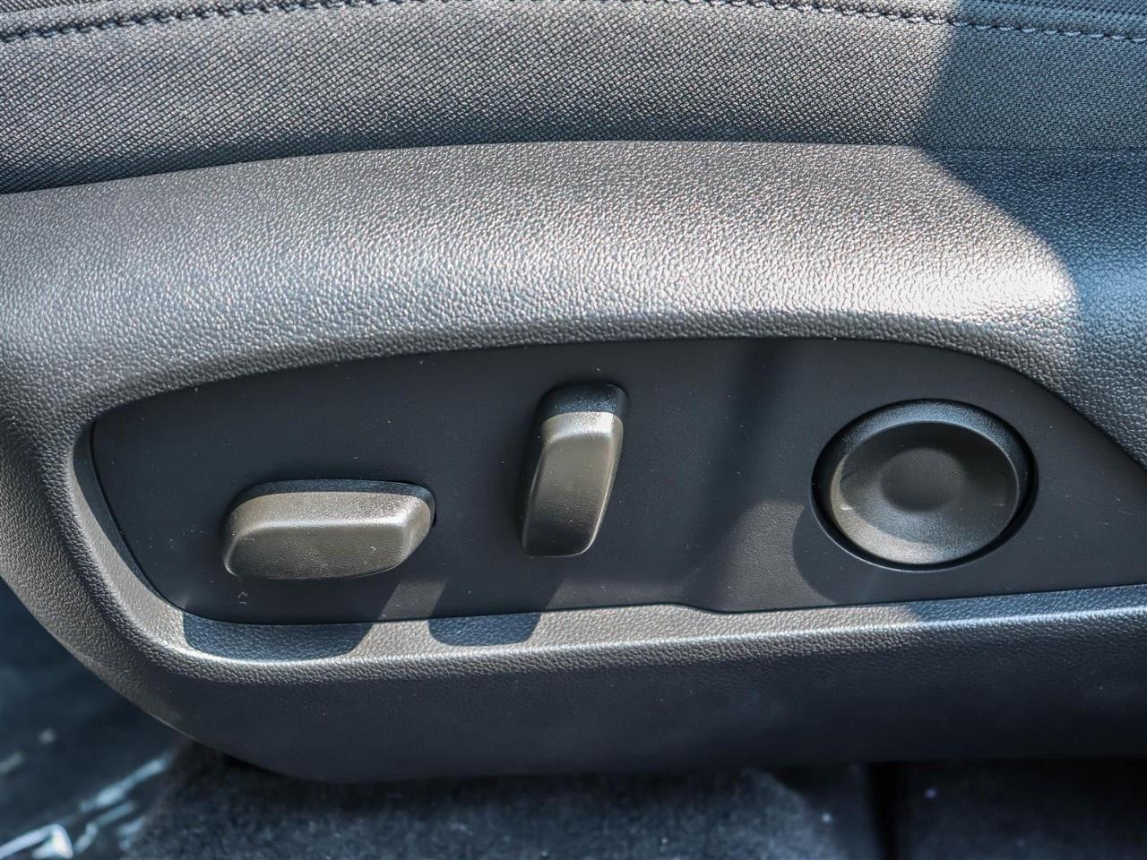 2026 GMC Terrain AWD AT4 Photo