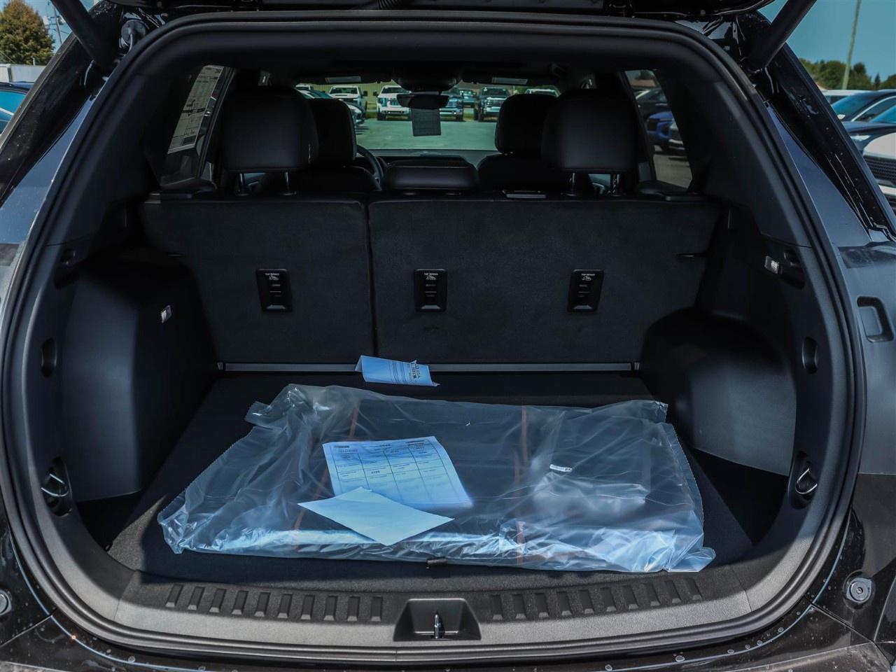 2026 GMC Terrain AWD AT4 Photo