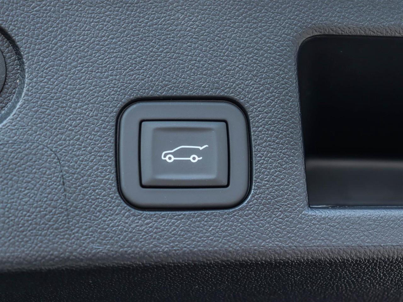 2026 GMC Terrain AWD AT4 Photo