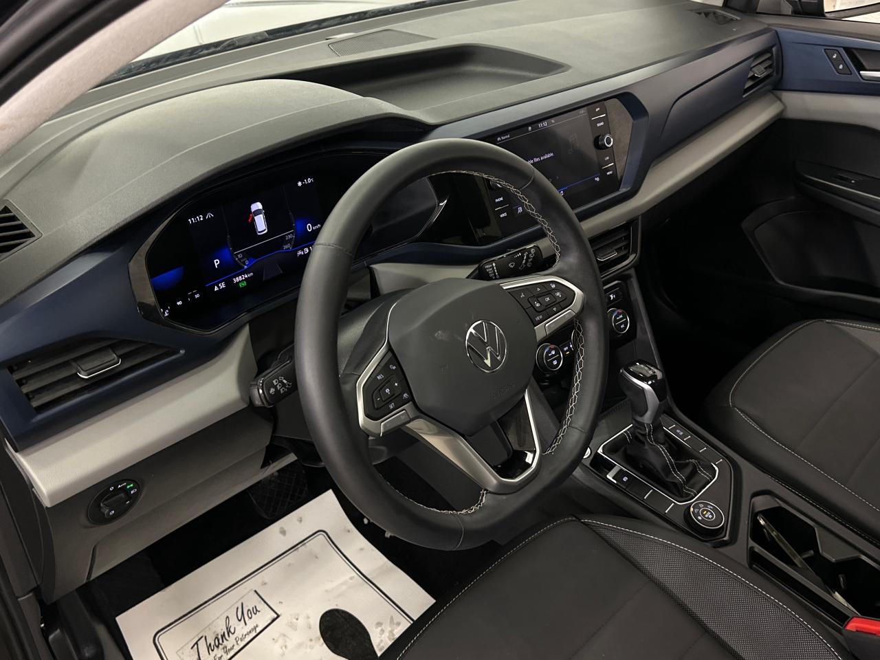 2023 Volkswagen Taos Comfortline 4dr All-Wheel Drive 4MOTION Photo