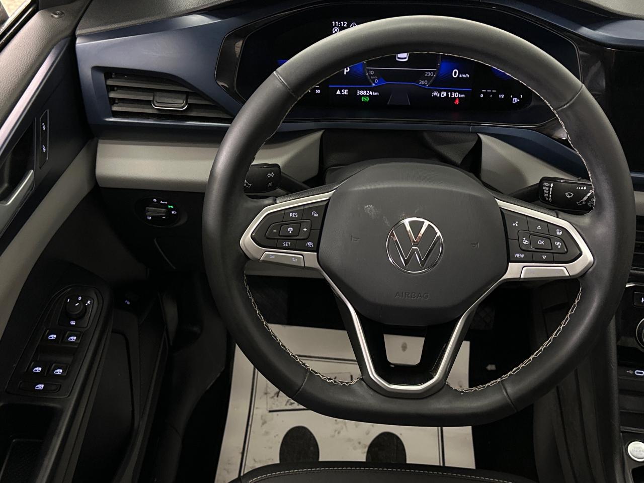 2023 Volkswagen Taos Comfortline 4dr All-Wheel Drive 4MOTION Photo