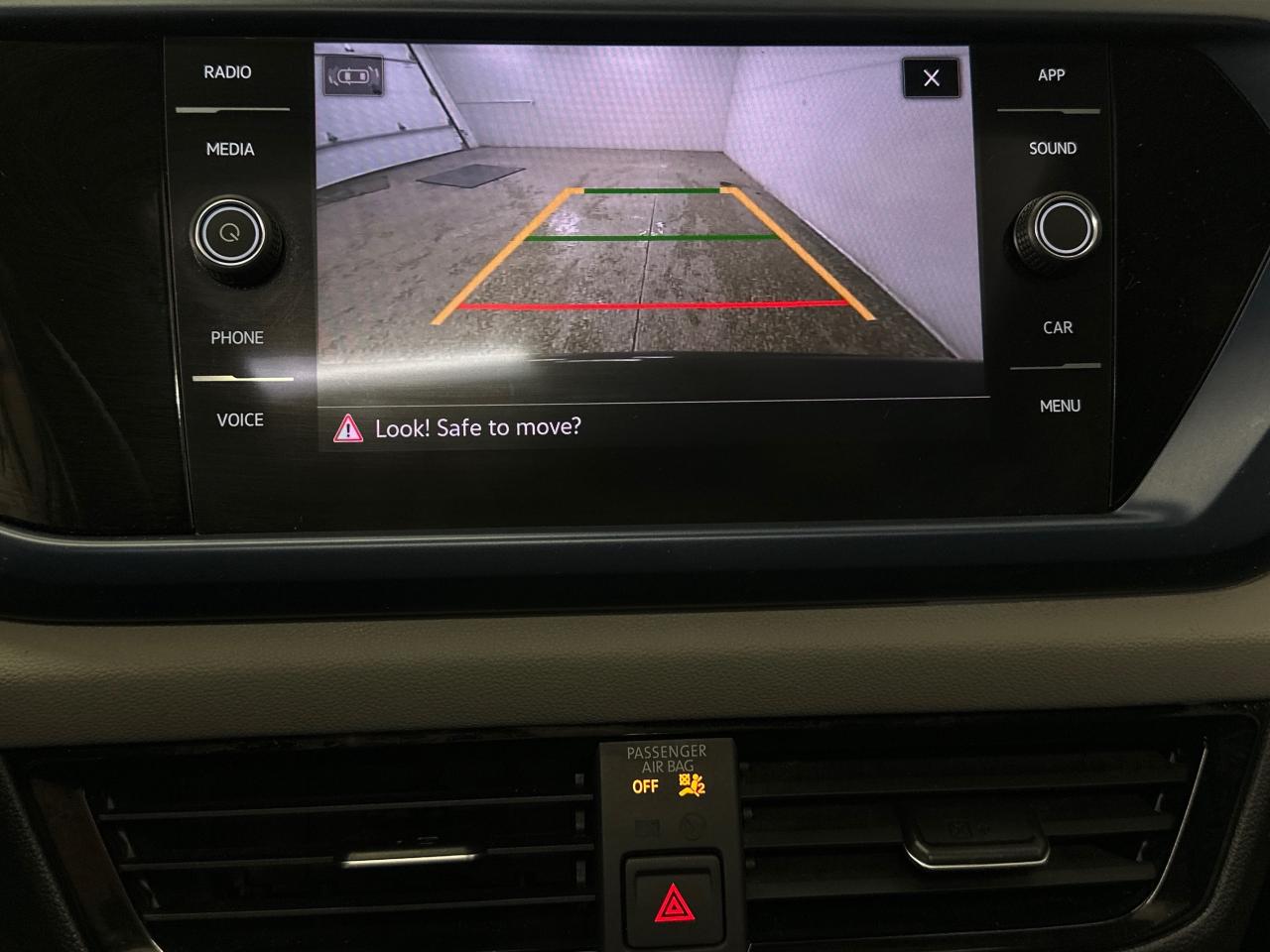 2023 Volkswagen Taos Comfortline 4dr All-Wheel Drive 4MOTION Photo