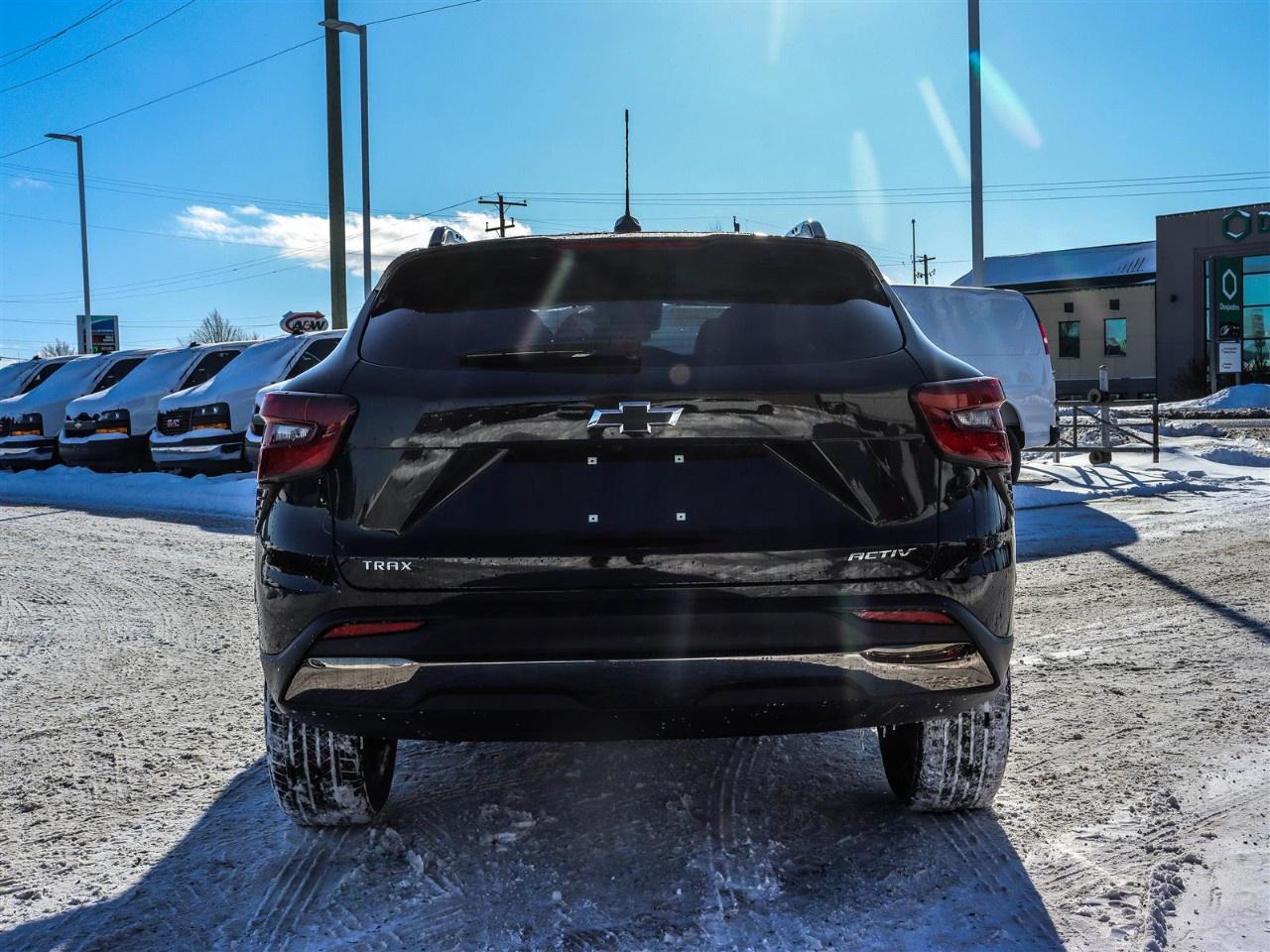 2026 Chevrolet Trax FWD 4dr ACTIV Photo3