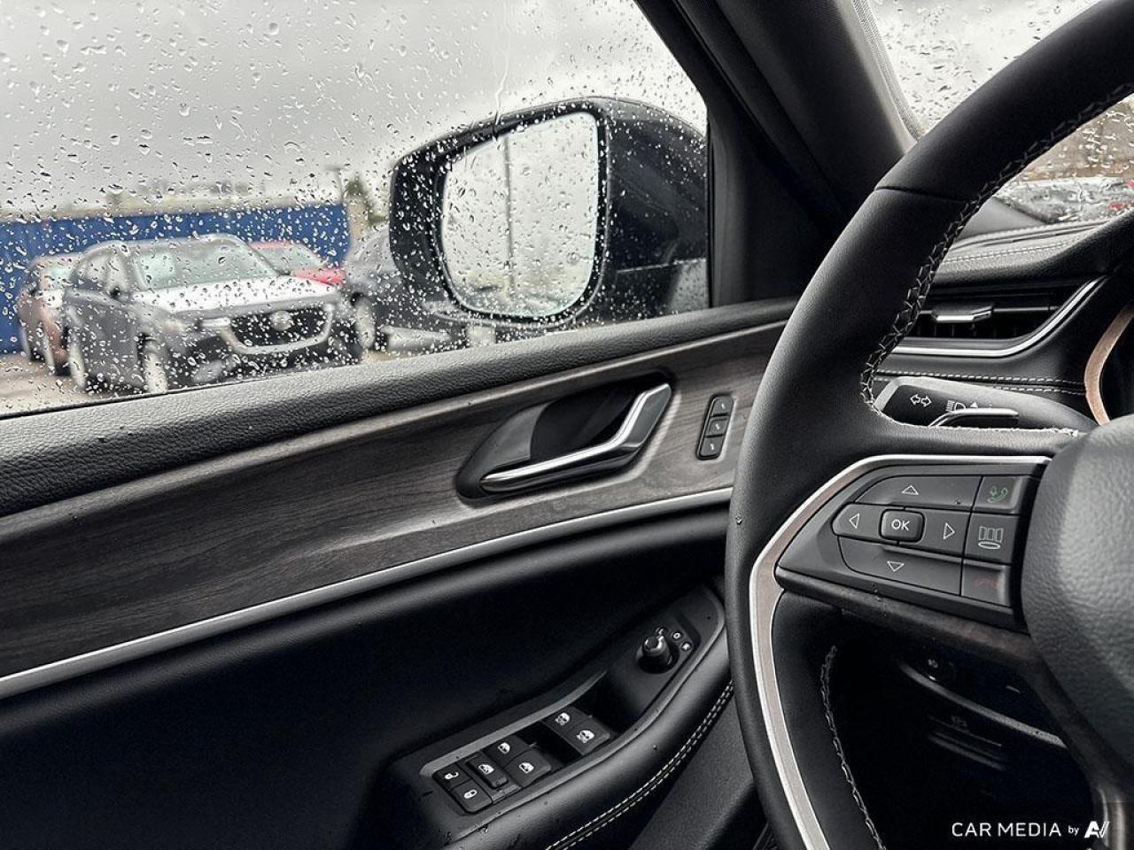 2025 Jeep Grand Cherokee Limited 4dr 4x4 Photo