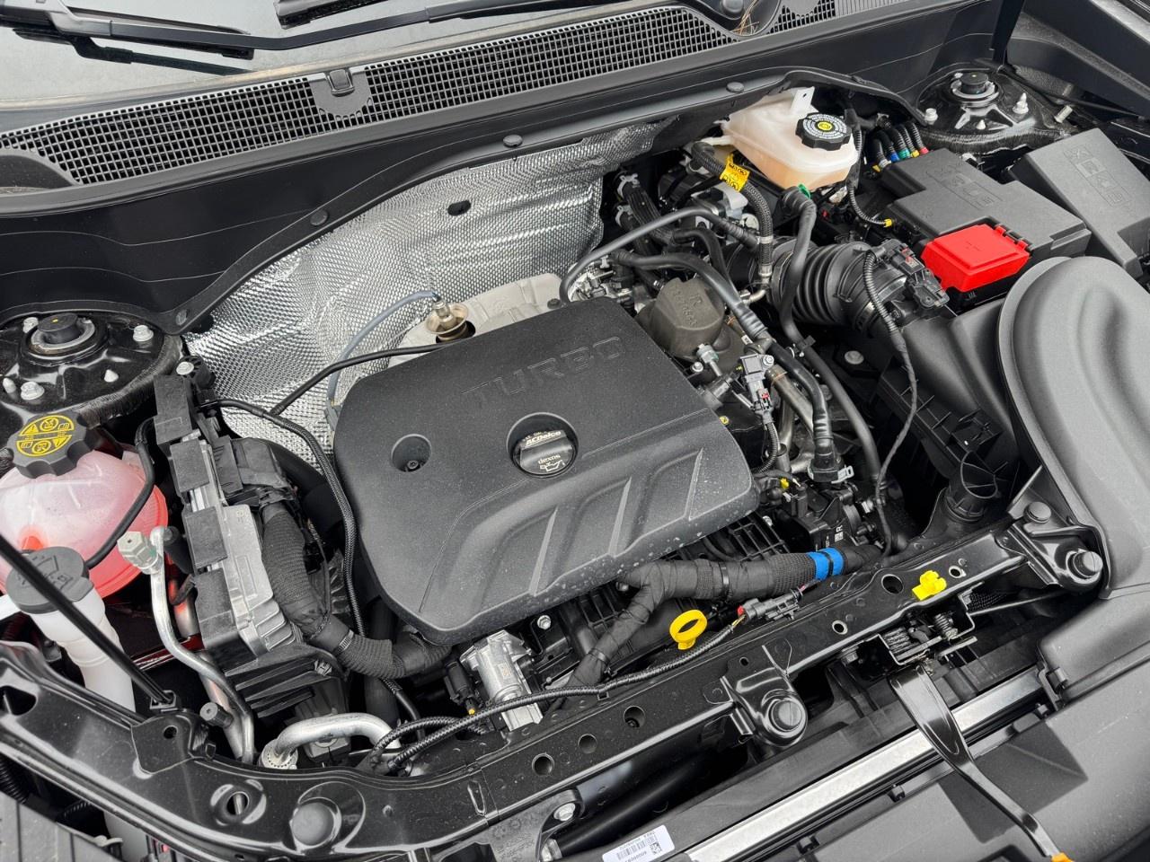 2025 Buick Encore GX Avenir AWD Photo