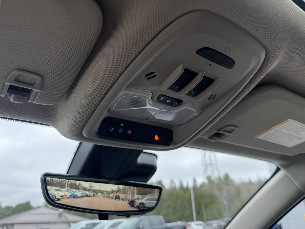 2025 Buick Encore GX Avenir AWD Photo