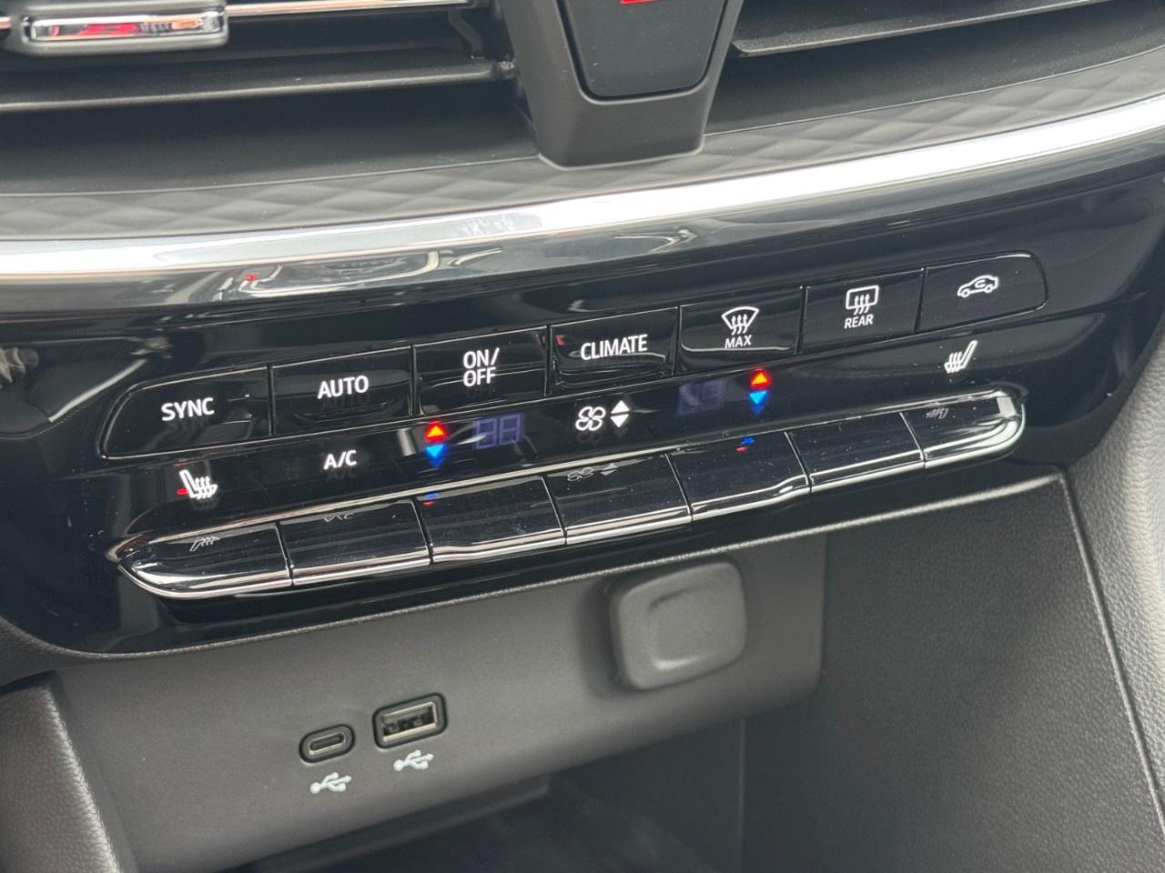 2025 Buick Encore GX Avenir AWD Photo