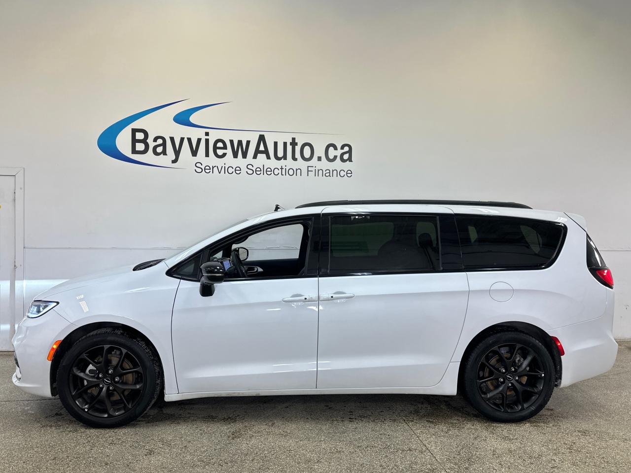 2024 Chrysler Pacifica Touring-L Front-Wheel Drive Passenger Van Photo3