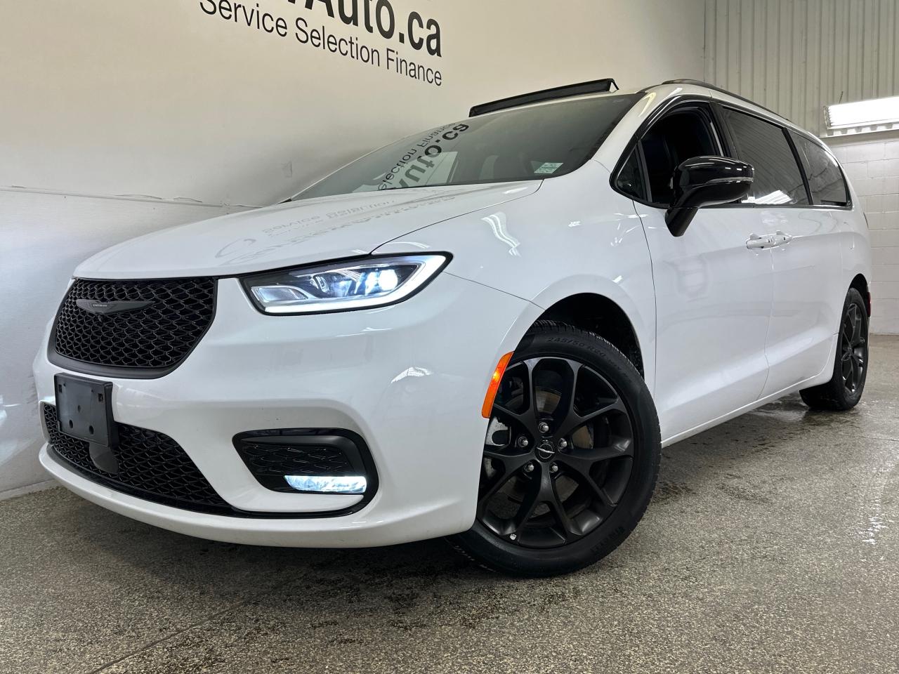 2024 Chrysler Pacifica Touring-L Front-Wheel Drive Passenger Van Photo2