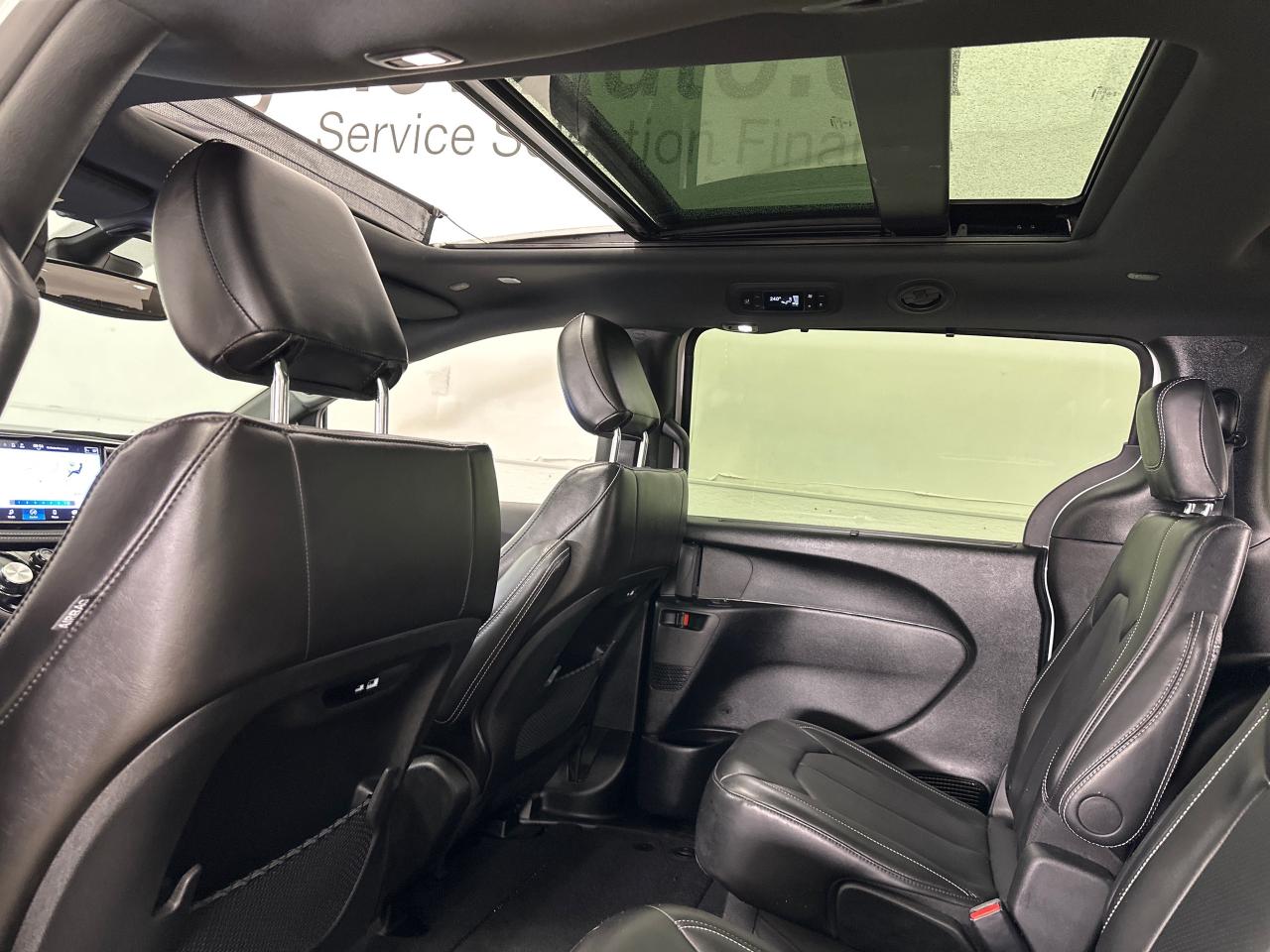 2024 Chrysler Pacifica Touring-L Front-Wheel Drive Passenger Van Photo