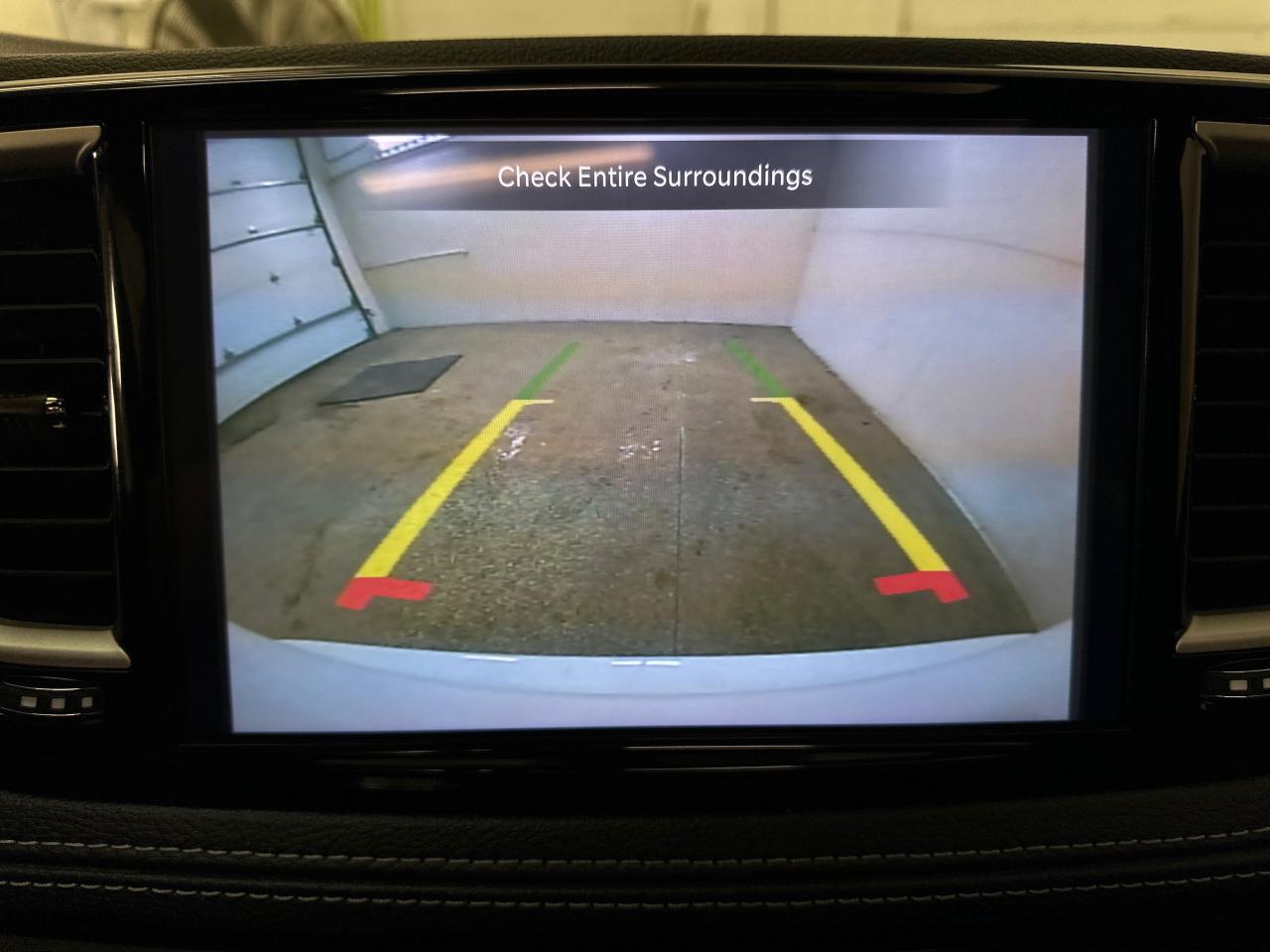 2024 Chrysler Pacifica Touring-L Front-Wheel Drive Passenger Van Photo