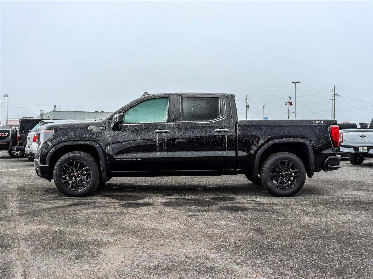 2026 GMC Sierra 1500 Crew Cab Short Box 4-Wheel Drive Pro Photo