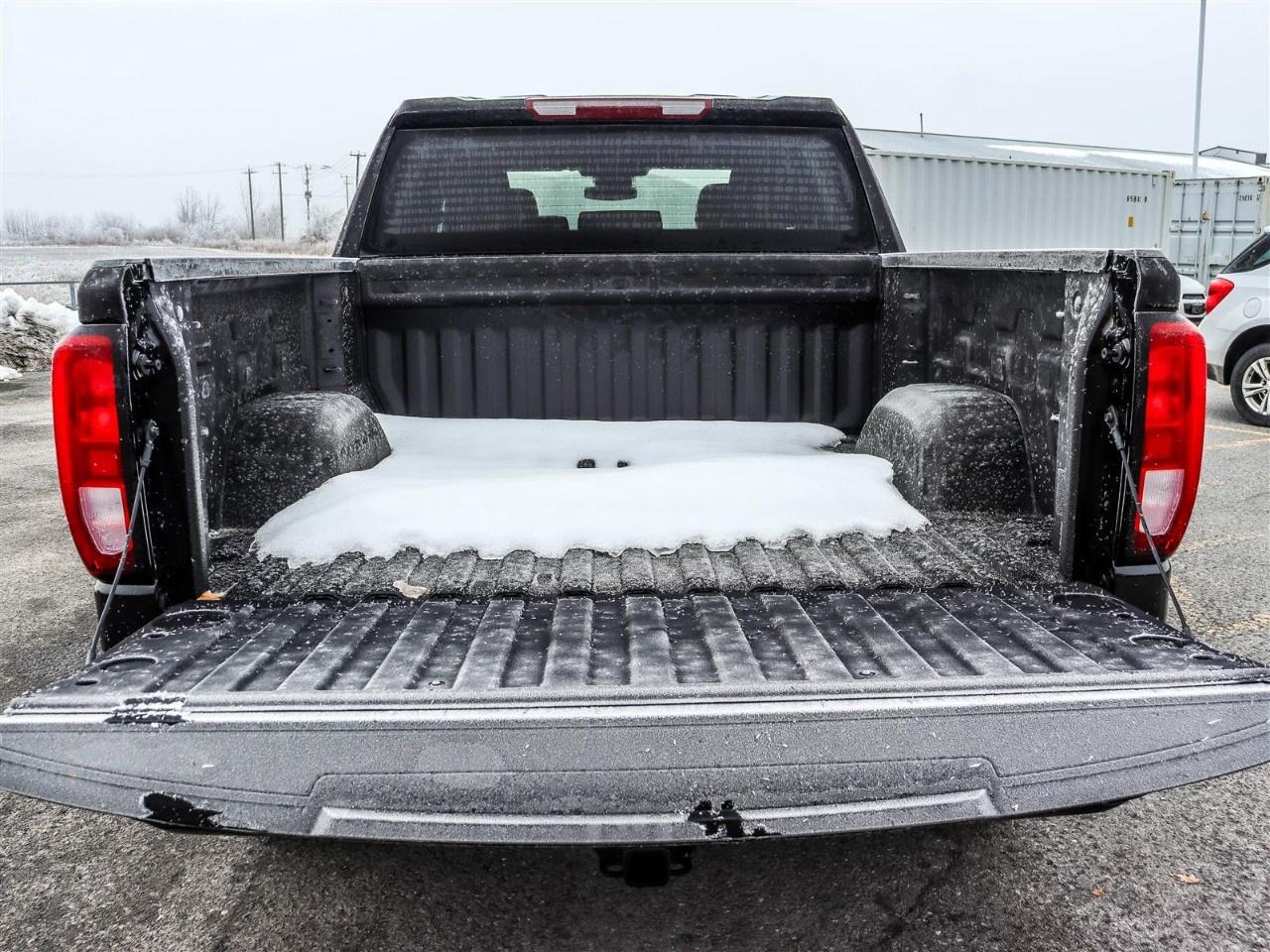 2026 GMC Sierra 1500 Crew Cab Short Box 4-Wheel Drive Pro Photo