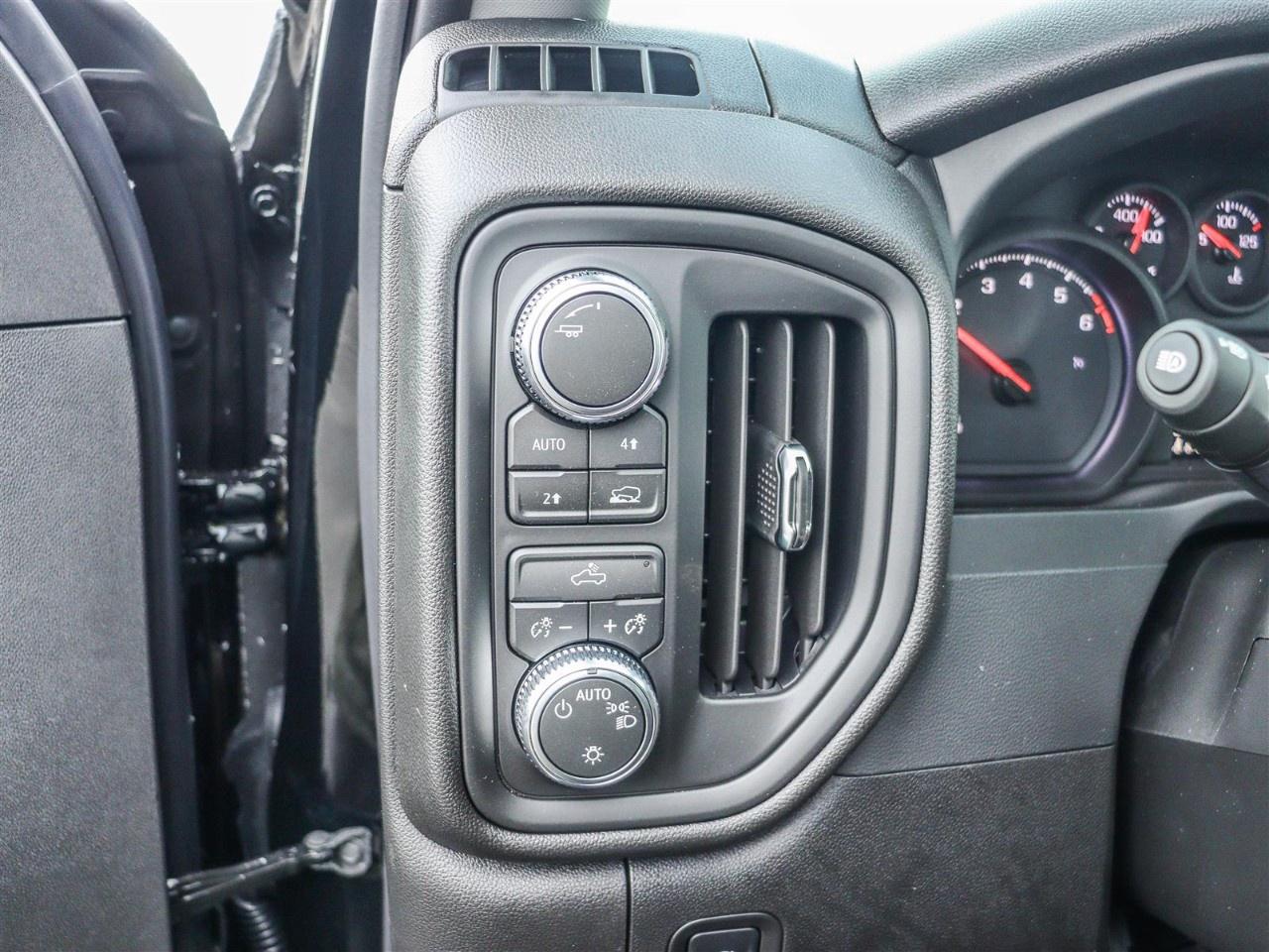 2026 GMC Sierra 1500 Crew Cab Short Box 4-Wheel Drive Pro Photo