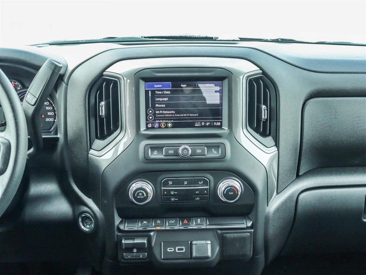 2026 GMC Sierra 1500 Crew Cab Short Box 4-Wheel Drive Pro Photo