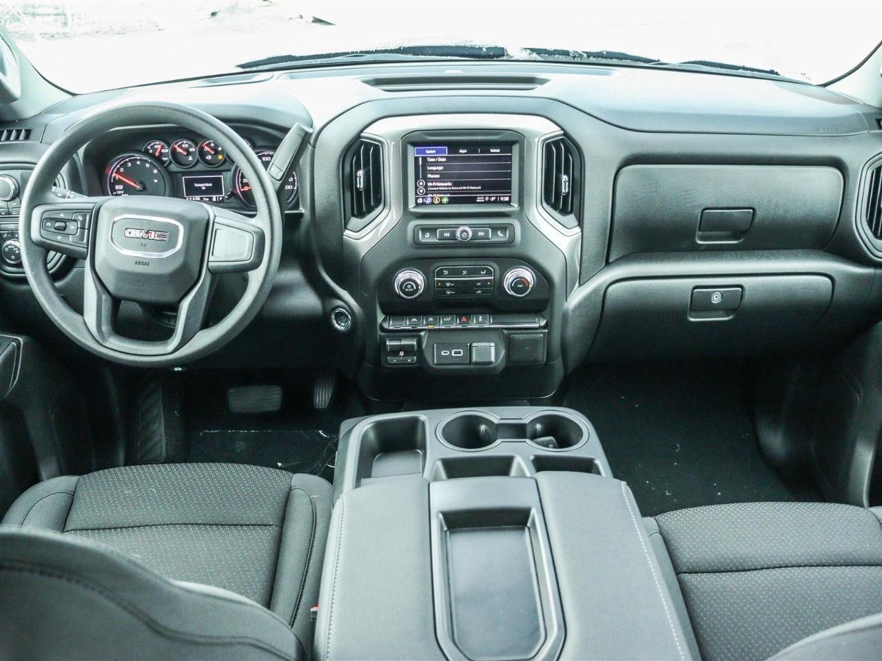 2026 GMC Sierra 1500 Crew Cab Short Box 4-Wheel Drive Pro Photo