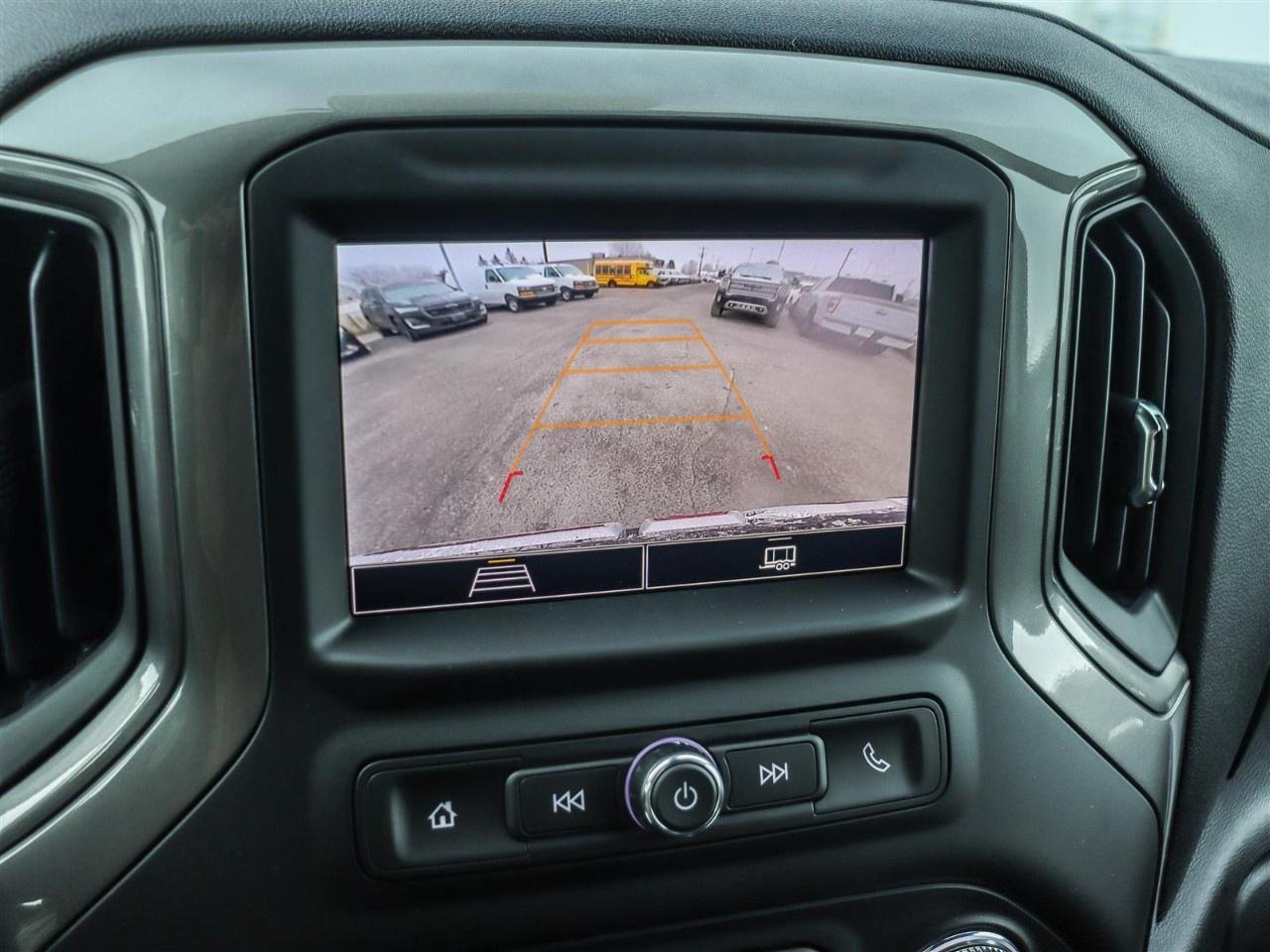 2026 GMC Sierra 1500 Crew Cab Short Box 4-Wheel Drive Pro Photo