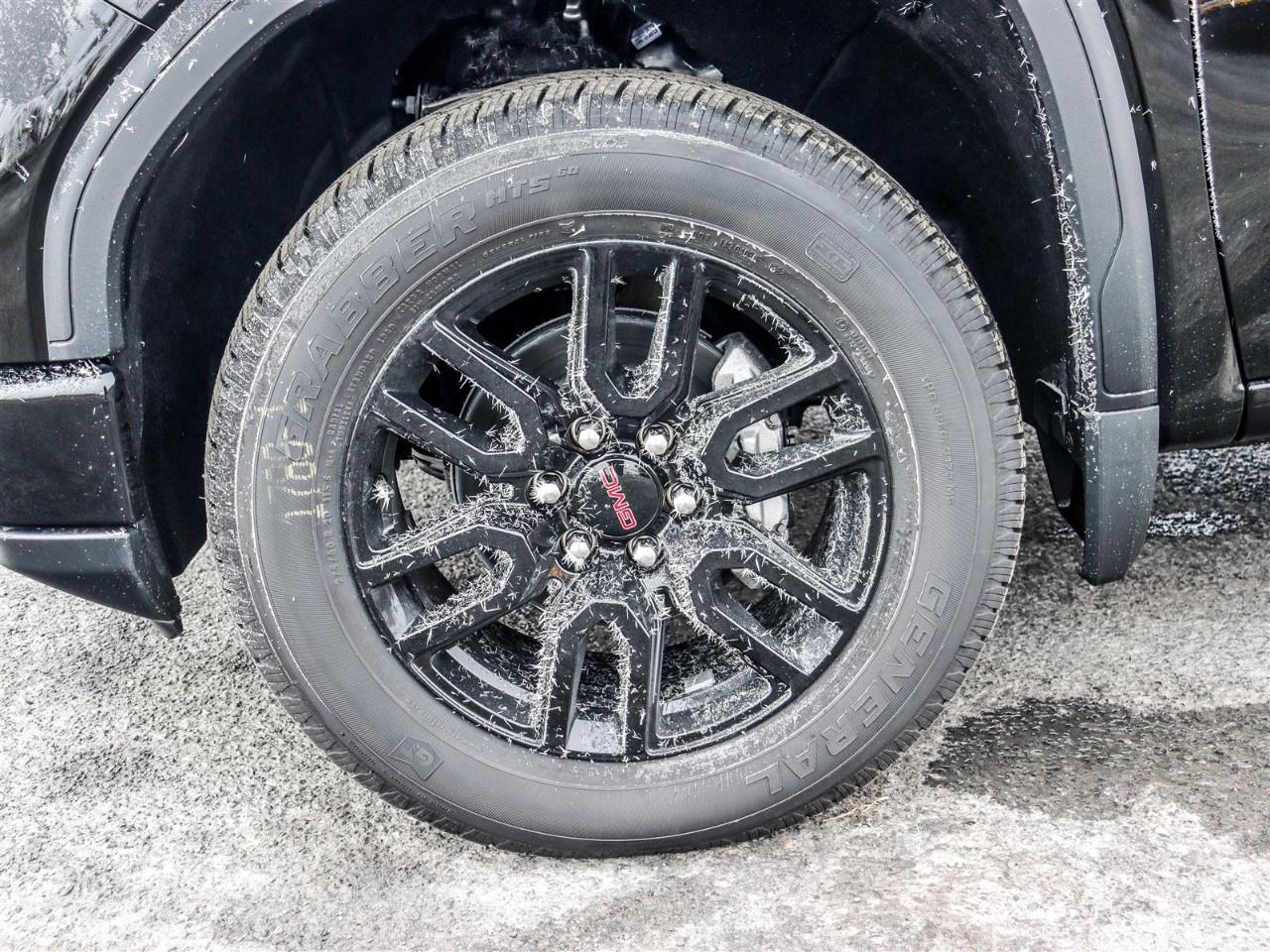 2026 GMC Sierra 1500 Crew Cab Short Box 4-Wheel Drive Pro Photo