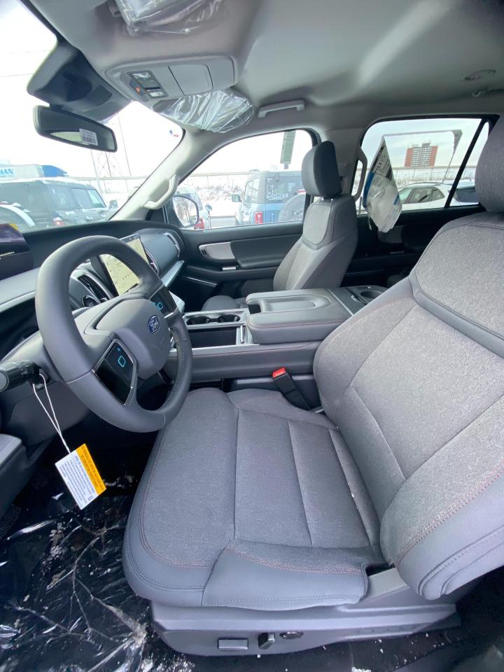 2025 Ford Expedition Active 4dr 4x4 Photo