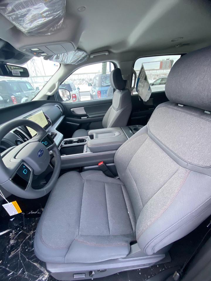 2025 Ford Expedition Active 4dr 4x4 Photo